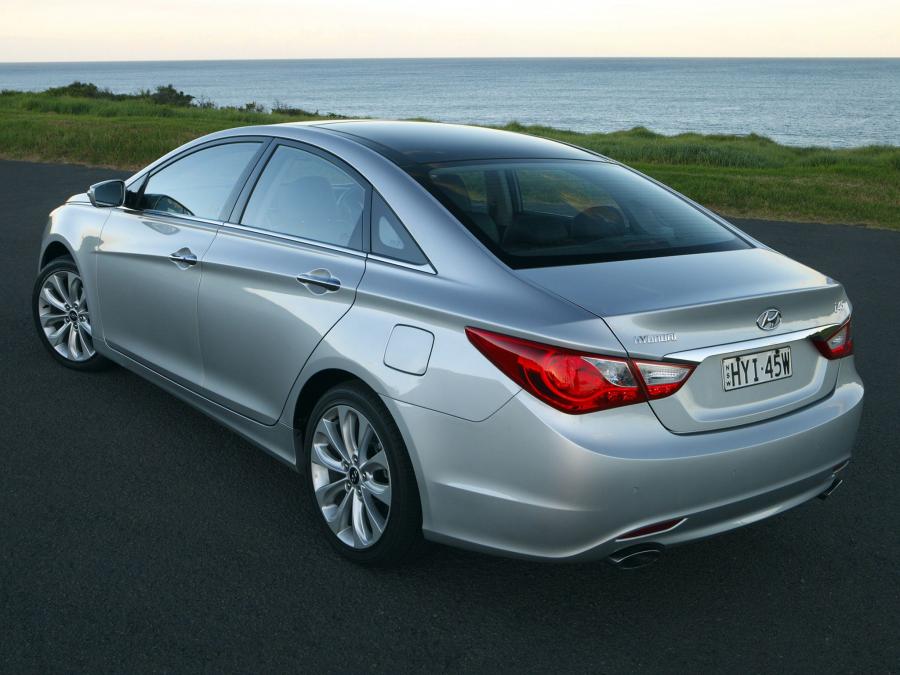  Hyundai i45 2010 года  (фото 5 из 17)